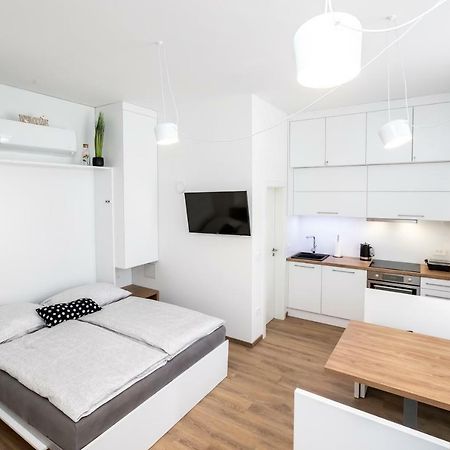 Apartma J.E.Z. ボーヒニ エクステリア 写真