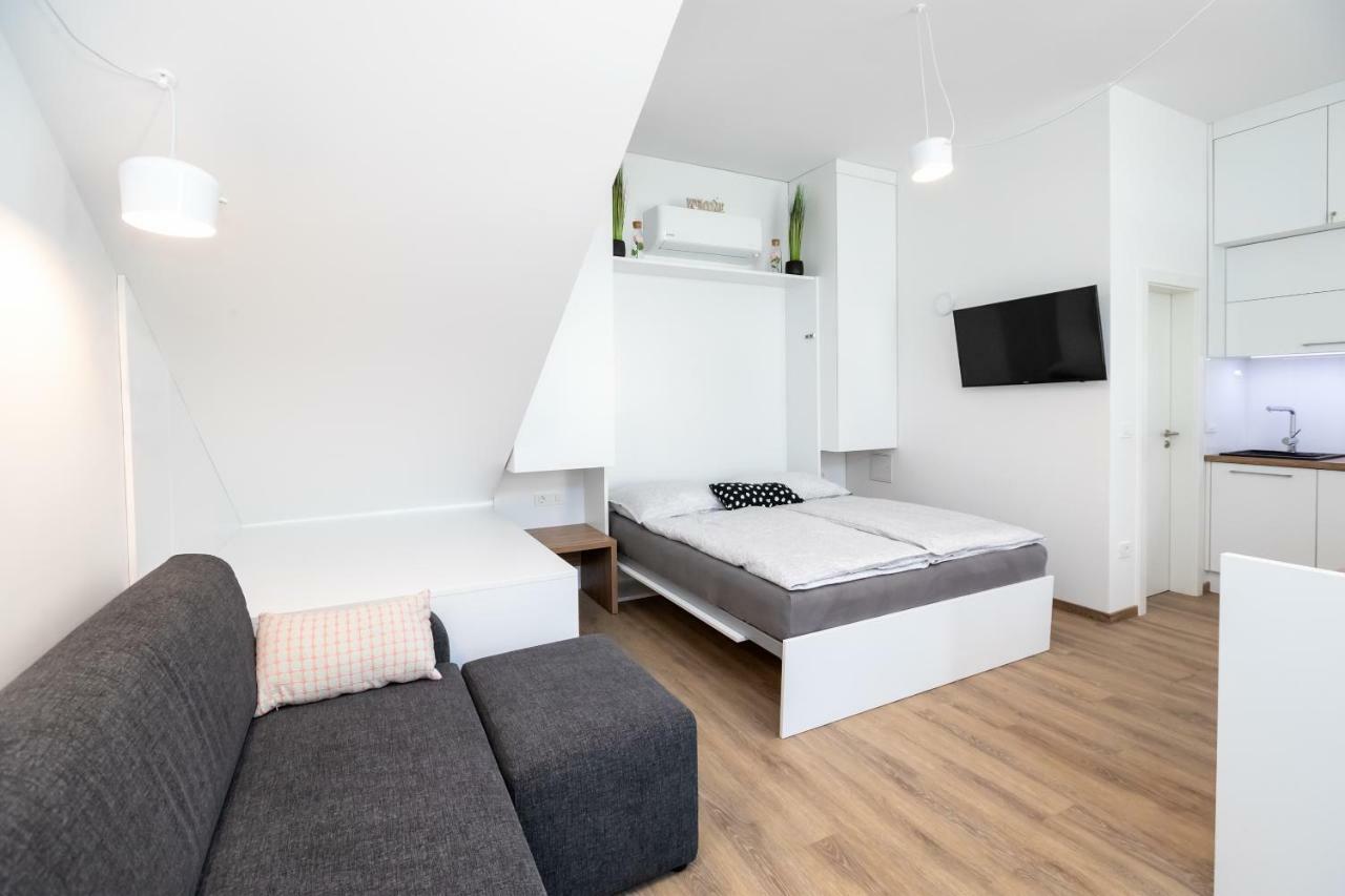 Apartma J.E.Z. ボーヒニ エクステリア 写真