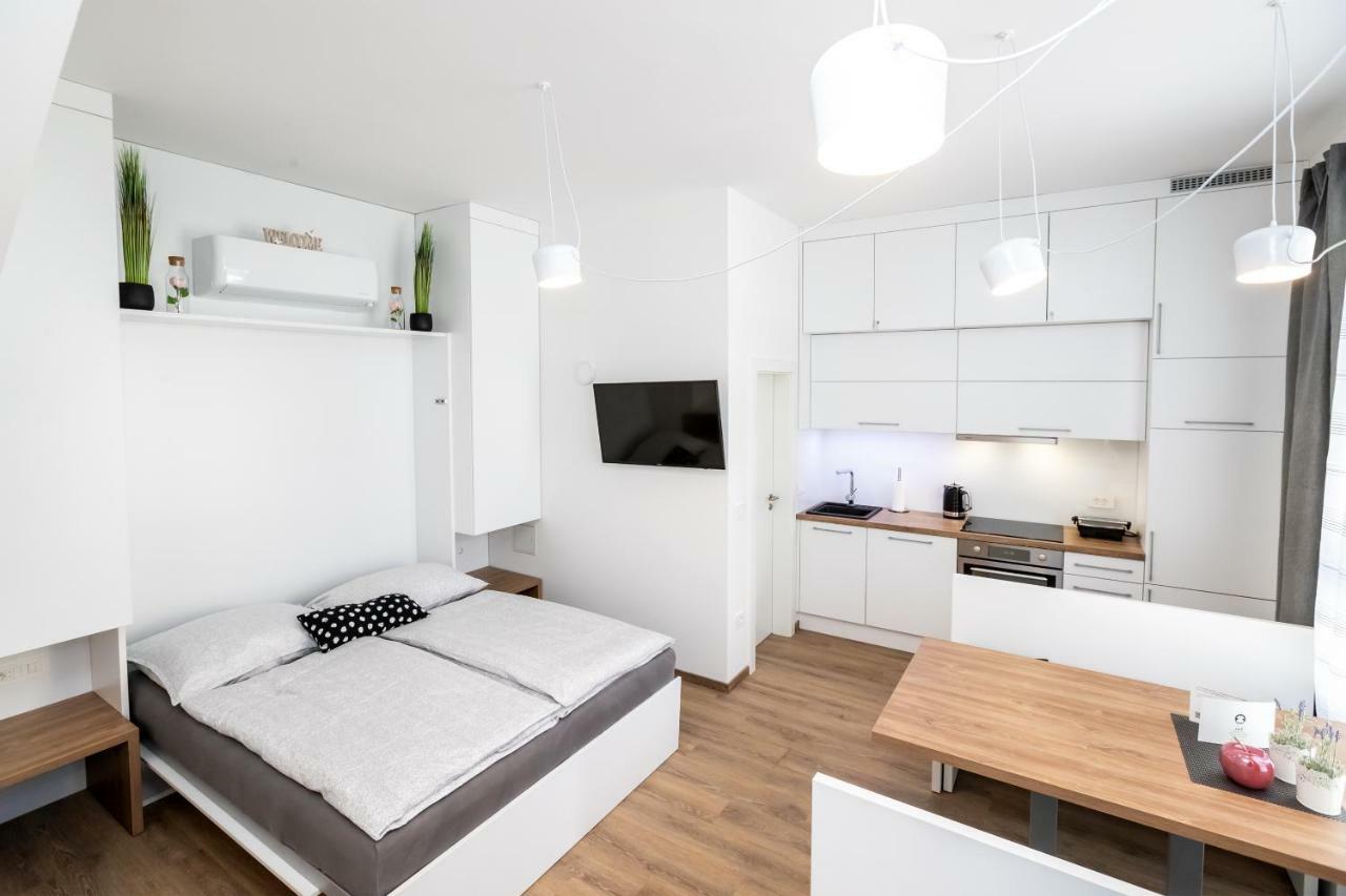 Apartma J.E.Z. ボーヒニ エクステリア 写真